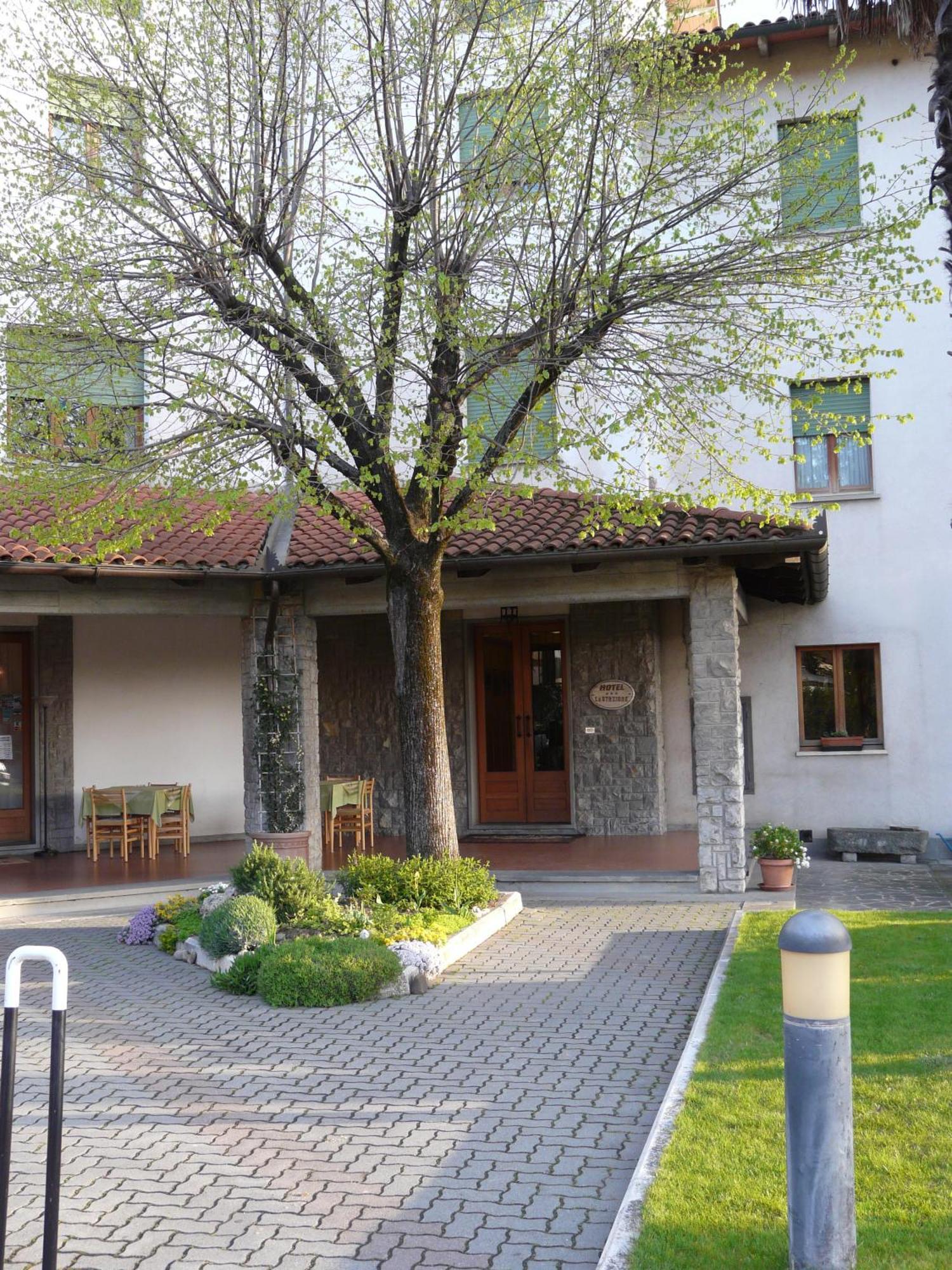 Hotel La Piccola Stazione Торрита-ди-Сьена Экстерьер фото