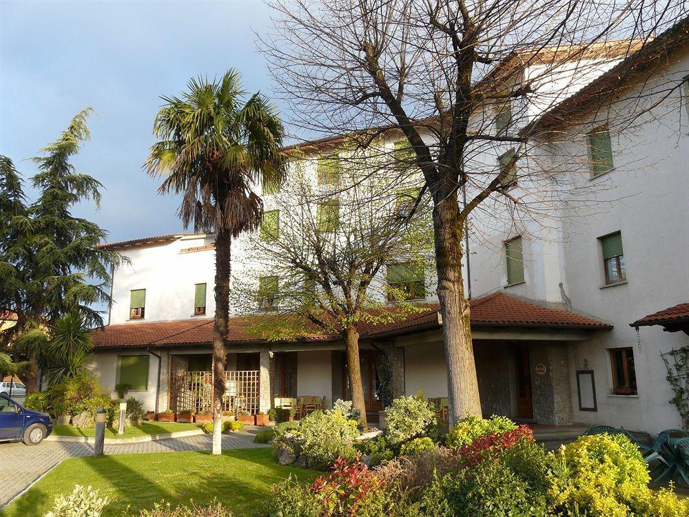 Hotel La Piccola Stazione Торрита-ди-Сьена Экстерьер фото