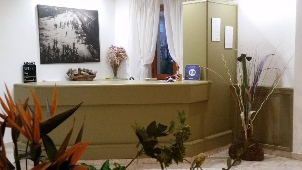 Hotel La Piccola Stazione Торрита-ди-Сьена Экстерьер фото