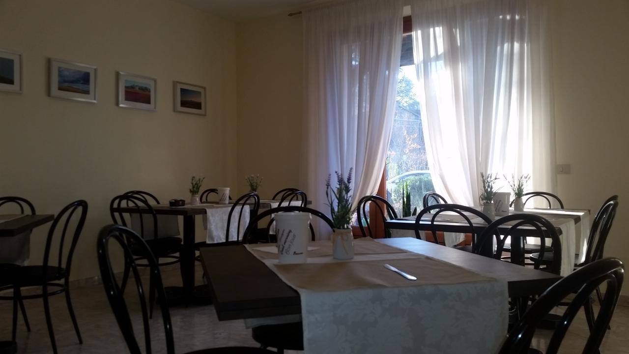 Hotel La Piccola Stazione Торрита-ди-Сьена Экстерьер фото