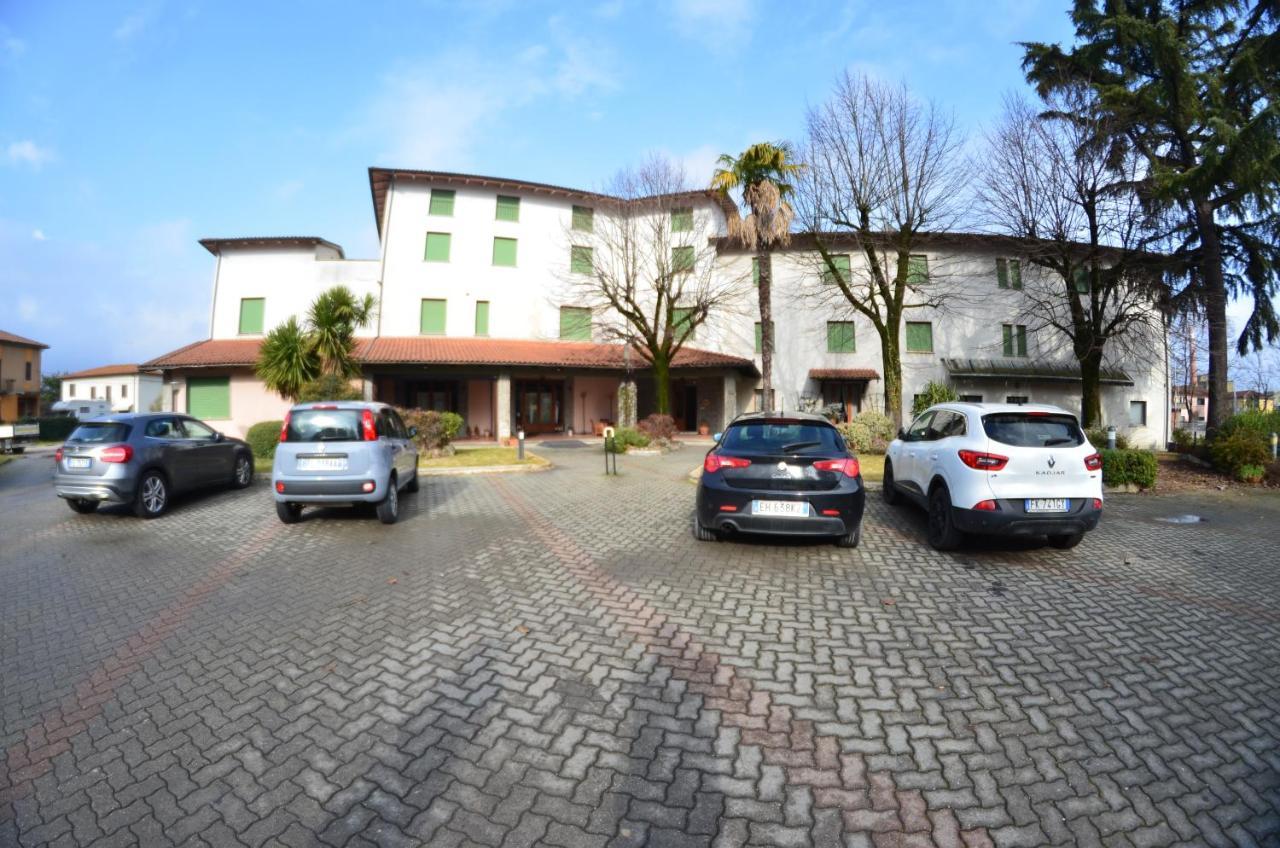 Hotel La Piccola Stazione Торрита-ди-Сьена Экстерьер фото